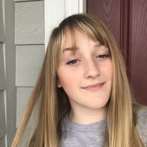 Meet your Posher, Ella